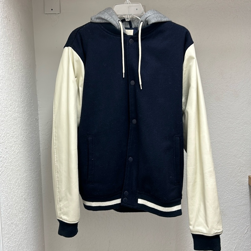 Aeropostale men’s hooded varsity jacket Large
